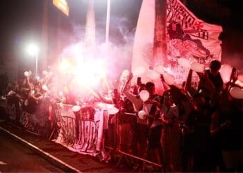 “Fotos da festa da torcida do Vasco em Salvador são compartilhadas antes da chegada do elenco ao hotel”