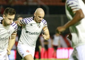 Confira o aquecimento do Vasco no Barradão através de fotos