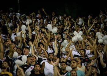 Foto da torcida do Vasco em Salvador: confira a imagem
