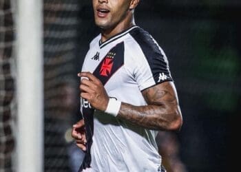 David, ao lado de Payet, é o segundo jogador do Vasco com mais participações em gols em 2024