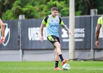 Confira as imagens do treino do Vasco nesta sexta-feira no CT Moacyr Barbosa