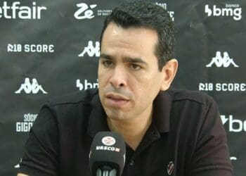 Marcelo Sant’Ana aponta que o Vasco corre o risco de enfrentar um transfer ban em janeiro.