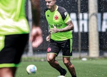 Philippe Coutinho participou normalmente dos treinos nesta terça-feira; a confirmação de sua presença na delegação para Curitiba ainda não foi divulgada.