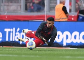 Athletico-PR fará mudança no goleiro titular para a partida contra o Vasco.