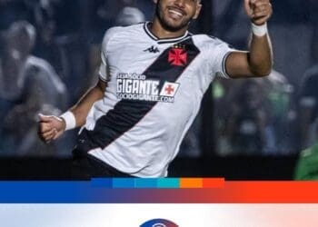 Payet deverá iniciar a partida contra o Athletico-PR como reserva.