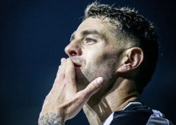 Vegetti: ‘É um privilégio enorme poder vestir essa camisa’