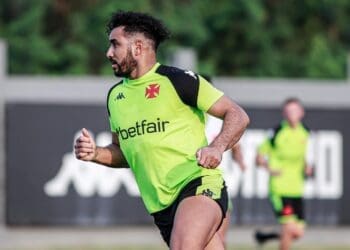 Vasco compartilha imagens do treinamento de sexta-feira no CT Moacyr Barbosa; confira