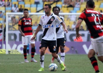 Vasco não consegue vencer o Urubu no Campeonato Brasileiro há 9 anos.