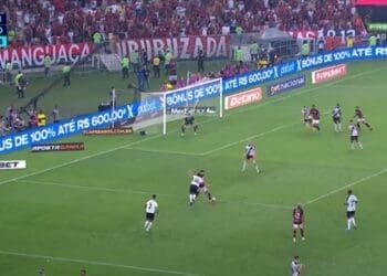 Veja os 7 deslizes do Urubu que resultaram no gol de empate de Philippe Coutinho no final do clássico.