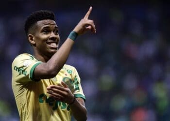 Estrela do Palmeiras, Estêvão sofre lesão muscular e é incerto para a partida contra o Vasco