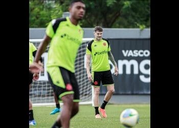 Recuperado da virose, Vegetti participou normalmente do treino nesta quarta-feira.