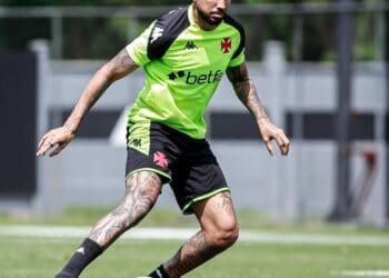 Jair: ‘Depois de 7 meses intensos, retornei aos treinos com a equipe’