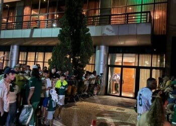 Elencos do Vasco e do Palmeiras estarão hospedados a curta distância em Brasília