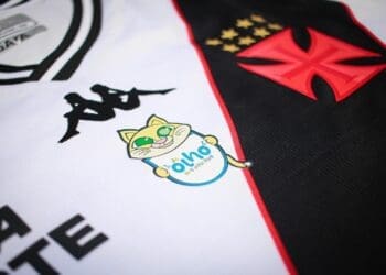 Camisas do Vasco da partida contra o Palmeiras serão leiloadas com autógrafos