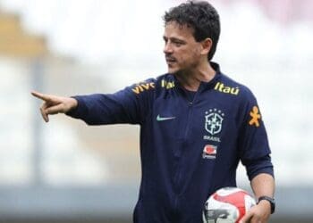 Vasco apresenta histórico positivo contra equipes dirigidas por Fernando Diniz, o recém-contratado técnico do Cruzeiro.