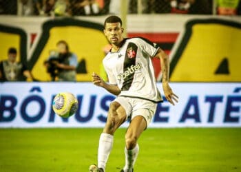 João Victor: ‘Buscamos vencer a Copa do Brasil e assegurar uma classificação direta para a Libertadores’