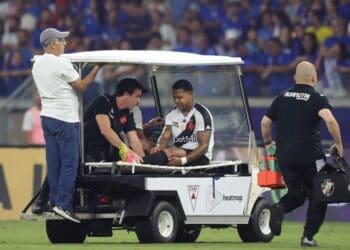 Lesão de David é igual àquela que afastou Jair e Paulinho da temporada.