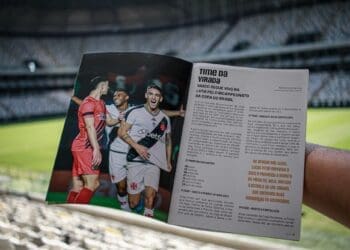 Revista do Vasco #10, apresentando Paulo Henrique na capa, será distribuída nesta quarta-feira na Arena MRV.