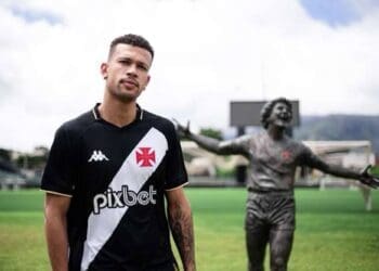 João Victor é liberado após julgamento no STJD e poderá atuar contra o Atlético-MG