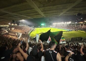 Vasco precisa de vitória para prosseguir na Copa do Brasil; equipe marcou em 15 dos 17 confrontos em São Januário nesta temporada.
