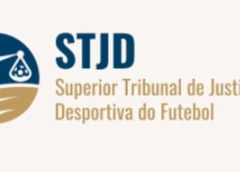 STJD aplica multa de R$ 3 mil ao Vasco por lançamento de copo plástico no campo durante partida contra o Athletico-PR