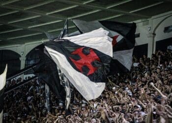 Vasco enfrenta o Juventude com o objetivo de se aproximar do G6 do Campeonato Brasileiro.