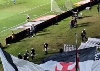 Vídeo revela a indignação de Souza após ser expulso no jogo contra o Juventude; assista