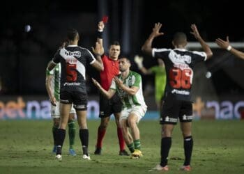 Vasco alcança a marca de 6 expulsões no Campeonato Brasileiro