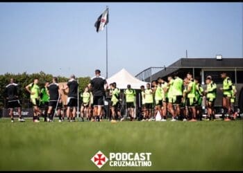 Elenco do Vasco retornou aos treinos na manhã desta quarta-feira.