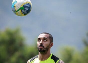 Vasco compartilha imagens do treinamento realizado nesta sexta-feira