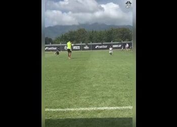 Vídeo exibe Paulinho em ação no campo do CT Moacyr Barbosa; confira.