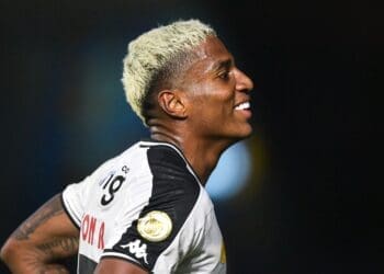 Vasco apresenta o 5º ataque menos eficaz do Campeonato Brasileiro; confira as estatísticas dos atacantes do clube.