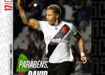 Vasco congratula o atacante David, que celebra seu aniversário hoje