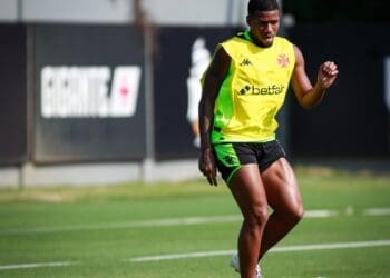 Vasco compartilha imagens do treinamento realizado nesta quinta-feira no CT Moacyr Barbosa; confira