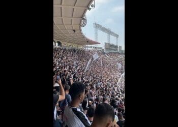 Vídeo exibe torcida cheia em São Januário; confira