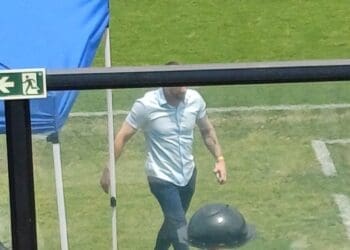 Pedrinho também recebeu aplausos dos torcedores em São Januário; confira