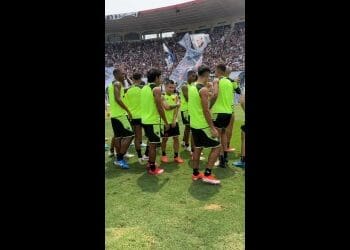 Vasco compartilha vídeo dos atletas no campo de São Januário: ‘A torcida te acolhe’