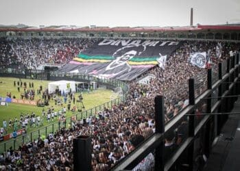 MP e Polícia Civil promovem ação para coibir a comercialização ilegal de ingressos em São Januário.