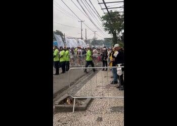 Veja fotos e vídeos da atividade em volta de São Januário.