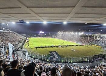 São Januário acolheu 18.910 espectadores para o confronto entre Vasco e Atlético-MG.