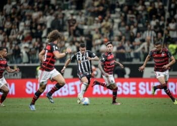 Favorecidos pela CBF com mudanças nas datas, Atlético-MG e Flamengo disputarão a final da Copa do Brasil.