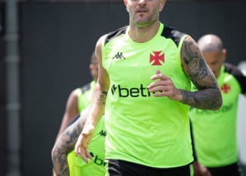 Vasco compartilha imagens do treinamento realizado nesta quarta-feira no CT Moacyr Barbosa; confira