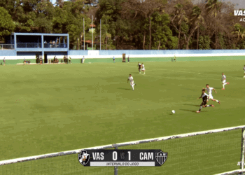 Sub-23: Intervalo no Nivaldo Pereira; Vasco está em desvantagem para o Atlético-MG, que vai vencendo por 1 a 0.