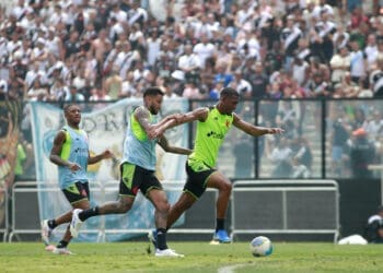 Há 8 partidas sem conquistar uma vitória, o Vasco alcança seu maior período de jejum de triunfos desde maio de 2023.