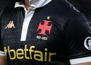 Além da terceira camisa, o Vasco irá apresentar o modelo 4 em breve.