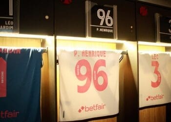 Veja a imagem do vestiário do Vasco em São Januário.