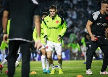 Veja imagens do aquecimento dos atletas do Vasco em São Januário