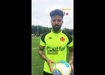 Jogadores ‘revelam’ segredos de companheiros durante treino descontraído; assista ao vídeo.