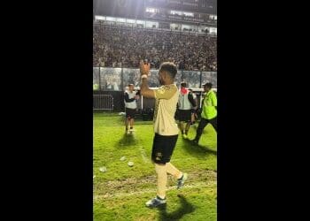 Vasco divulga vídeo de Payet aplaudindo os torcedores após a partida contra o Bahia; confira!