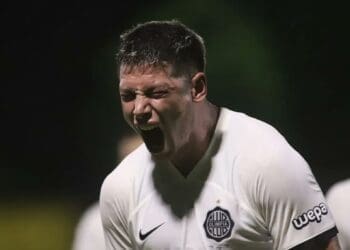 Dívida do Vasco com Galarza pode facilitar aquisição de Capasso pelo Olimpia